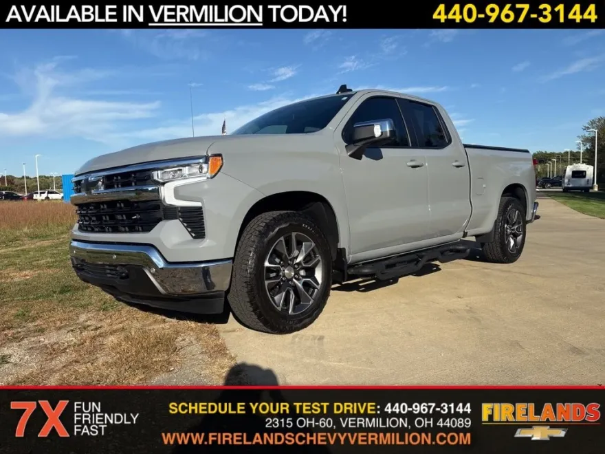 2024 Chevrolet Silverado 1500 LT photo 1