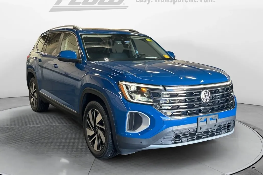2025 Volkswagen Atlas SEL photo 1
