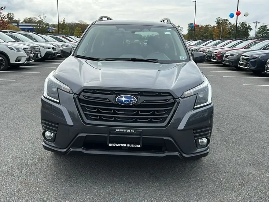 2022 Subaru Forester Premium photo 1