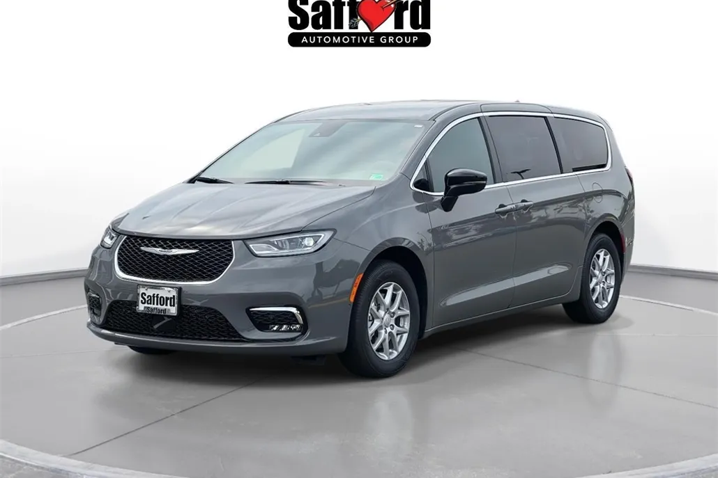 2025 Chrysler Pacifica photo 1