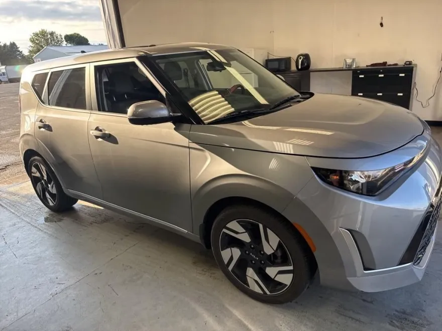 2023 Kia Soul GT-Line photo 1