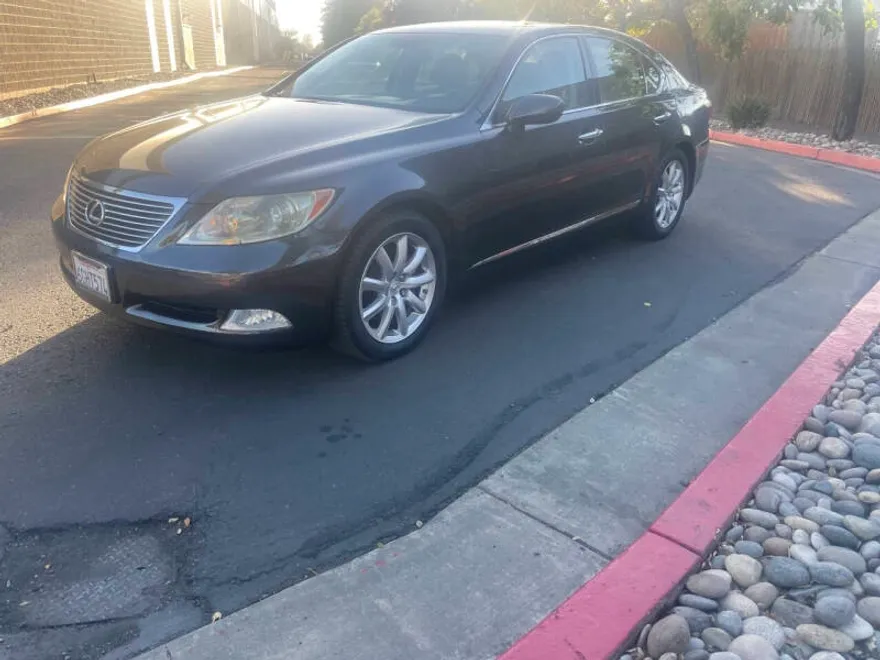 2008 Lexus LS 460 photo 1