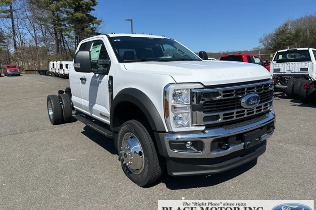 2025 Ford F-450 photo 1