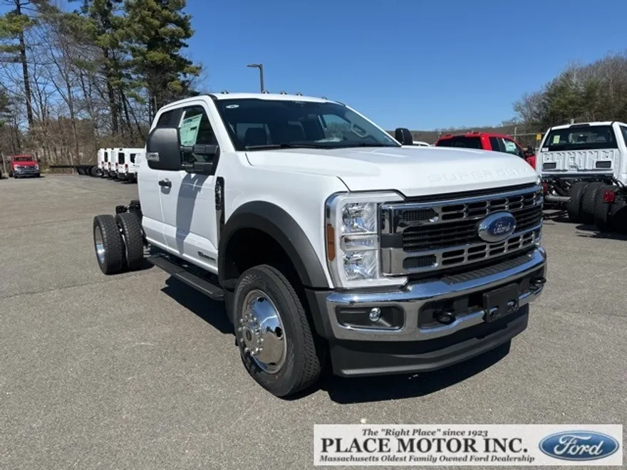 2025 Ford F-450 photo 1