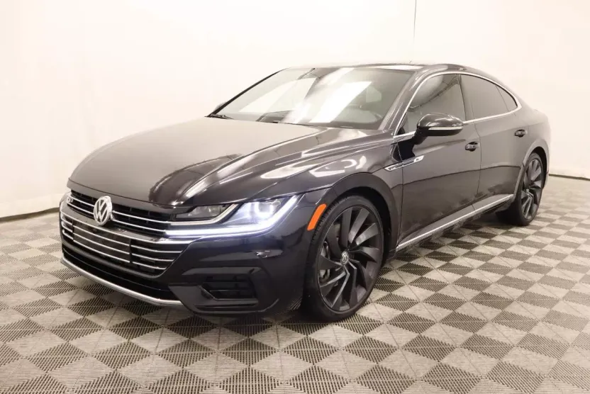 2019 Volkswagen Arteon SEL R-Line photo 1