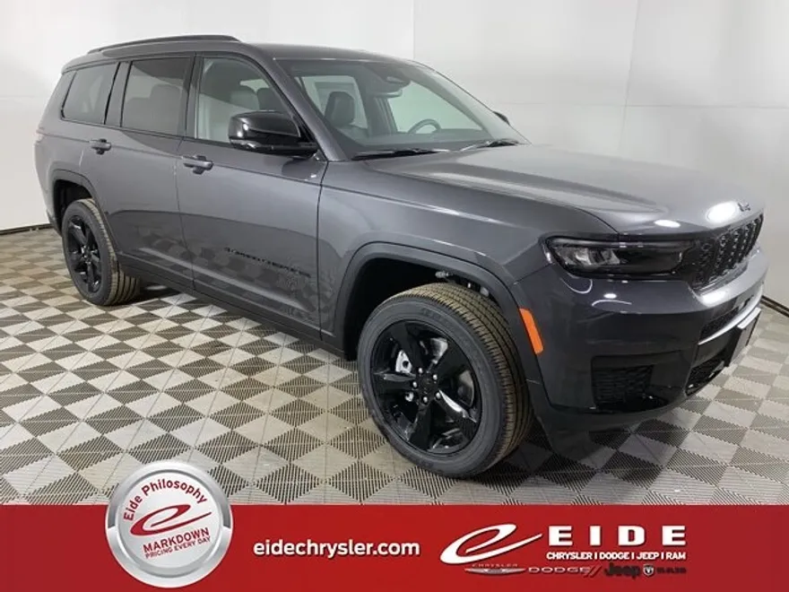 2025 Jeep Grand Cherokee Laredo Altitude X photo 1
