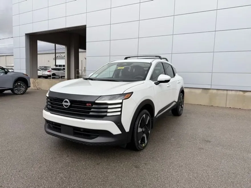 2025 Nissan Kicks SR photo 1
