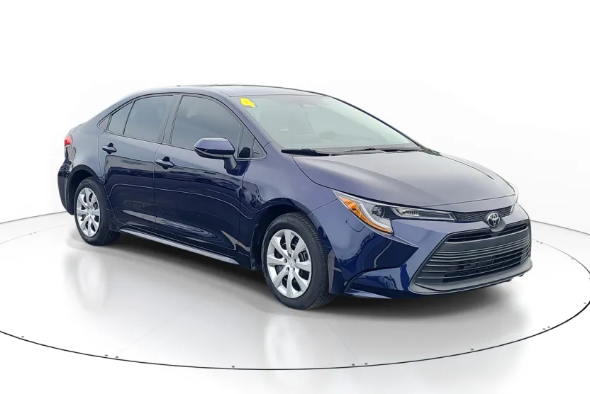 2024 Toyota Corolla LE photo 1