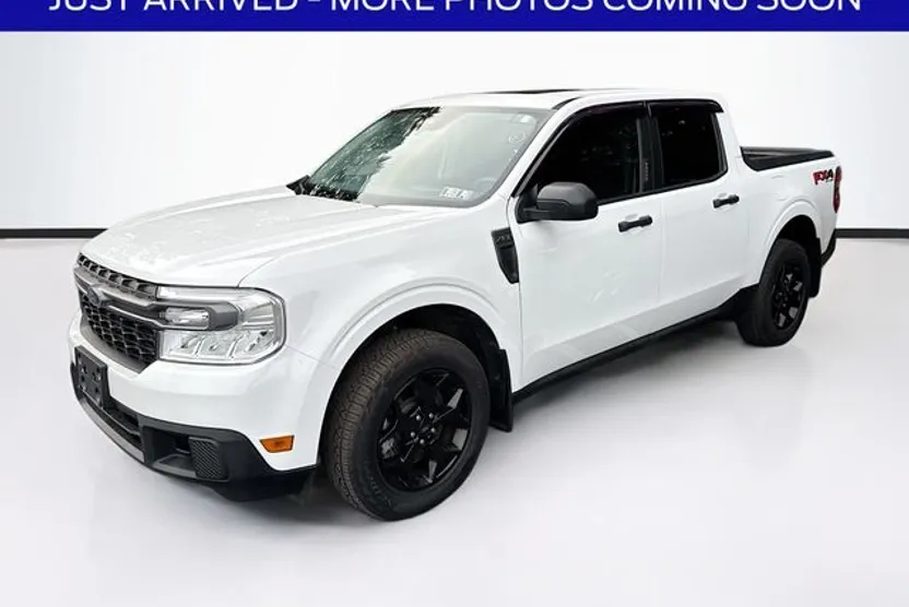 2023 Ford Maverick XLT photo 1