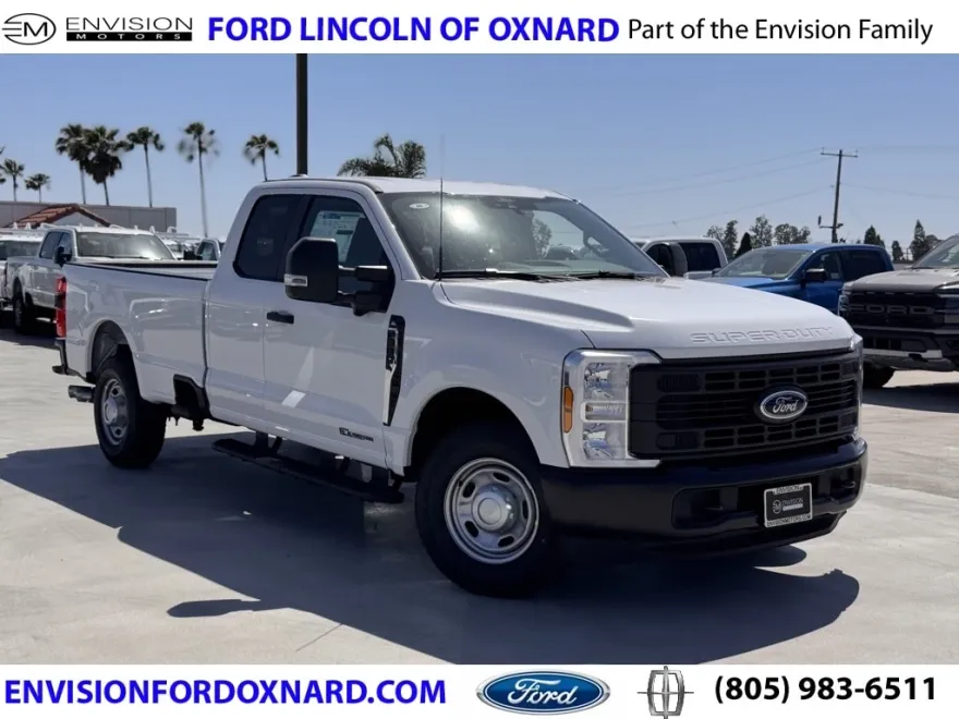 2025 Ford F-350 XL photo 1