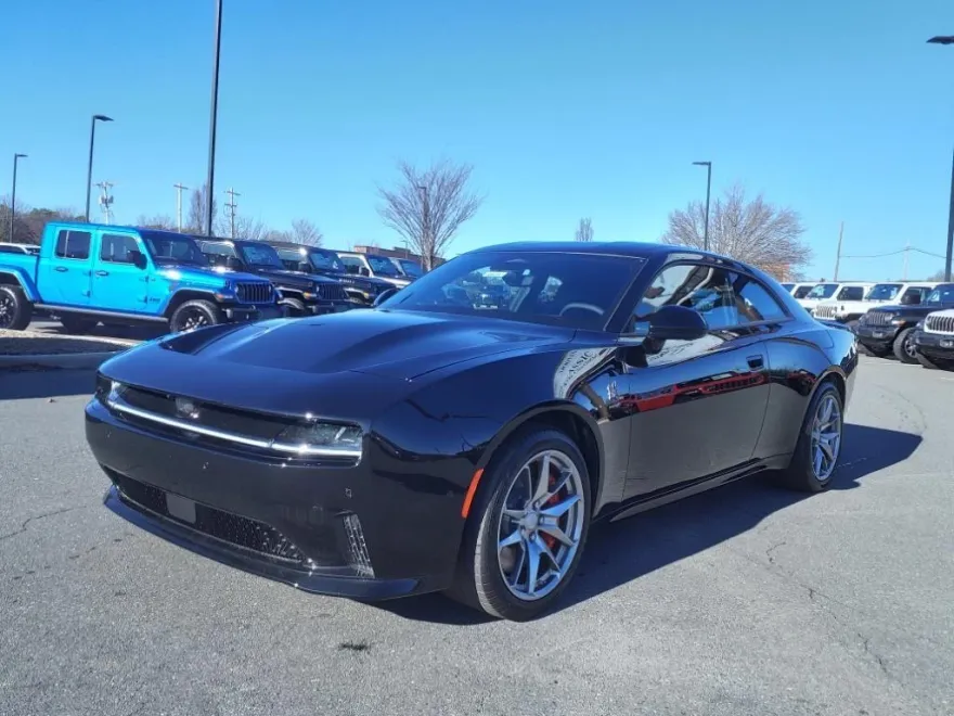 2025 Dodge Charger Daytona Scat Pack photo 1