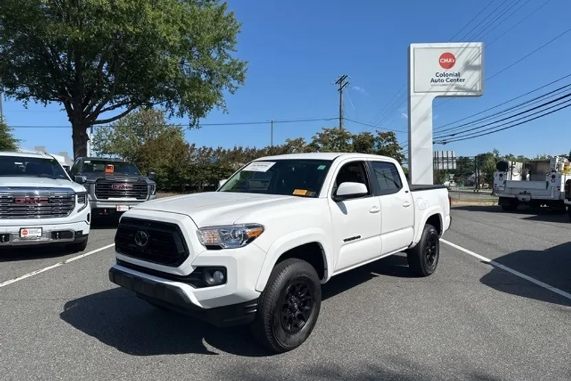 2022 Toyota Tacoma SR5 4x4 V6 photo 1
