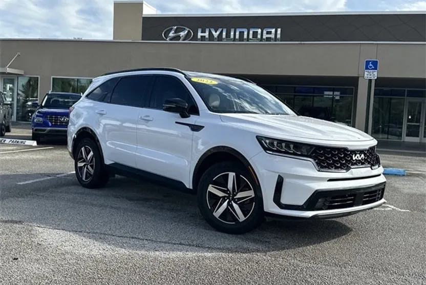 2022 Kia Sorento EX photo 1