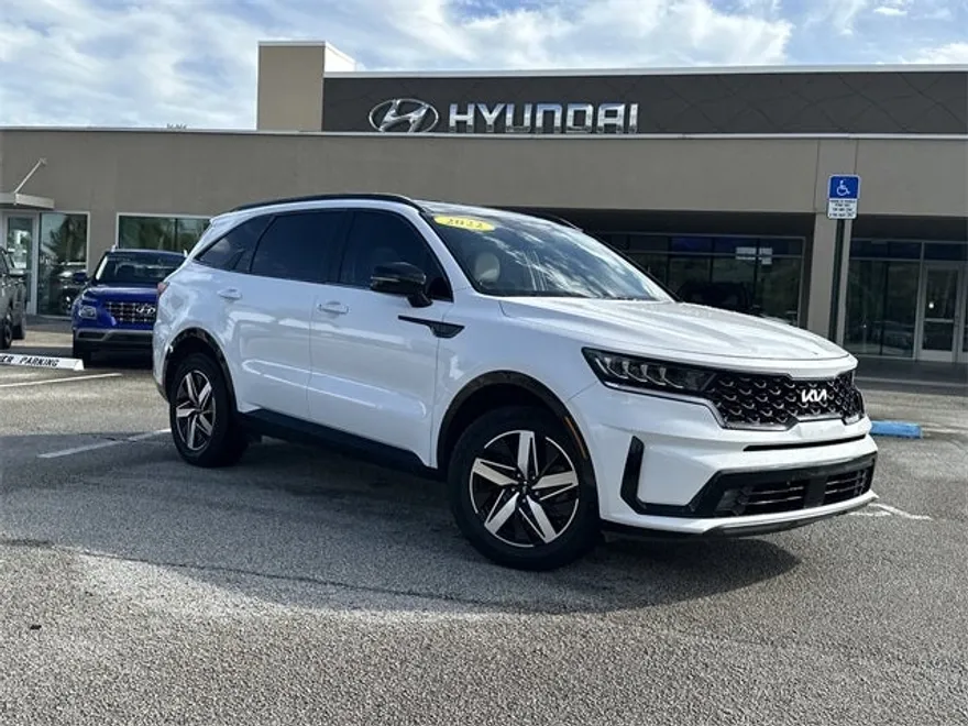 2022 Kia Sorento EX photo 1
