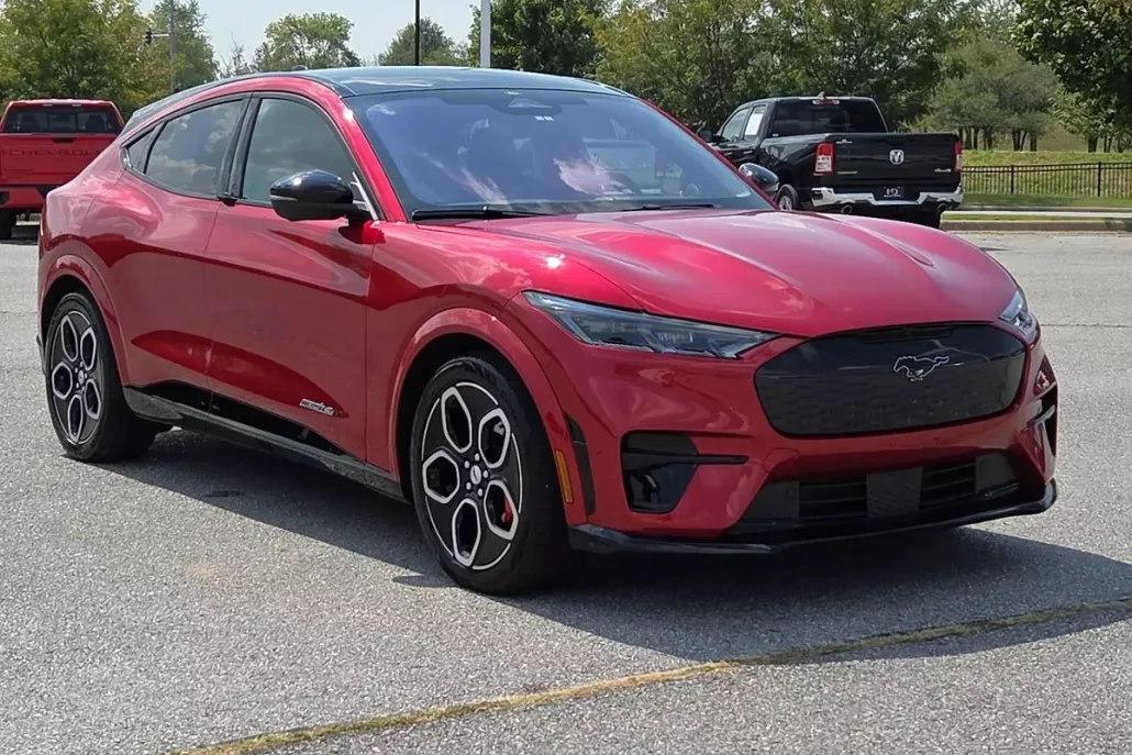 2022 Ford Mustang Mach-E GT photo 1