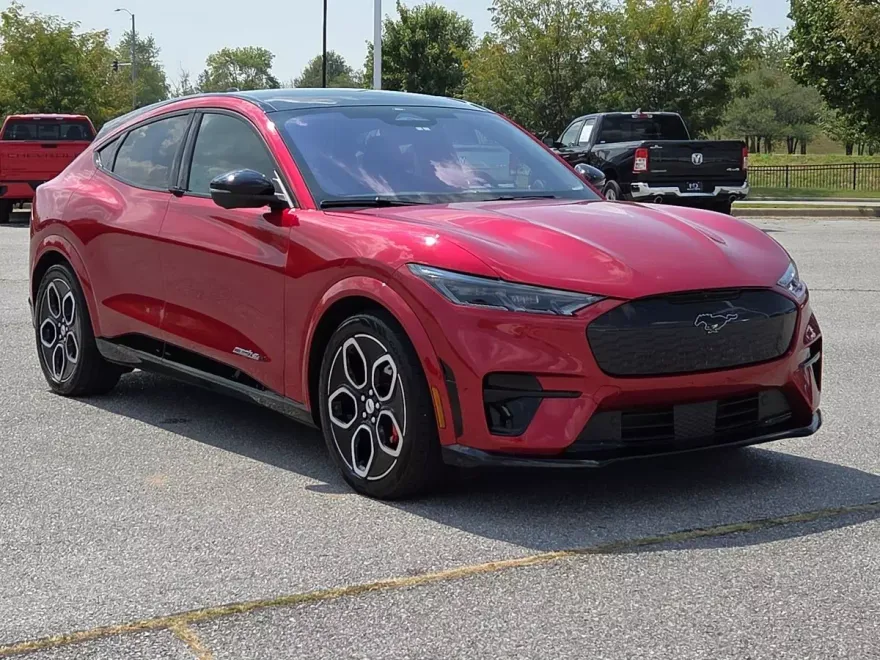 2022 Ford Mustang Mach-E GT photo 1
