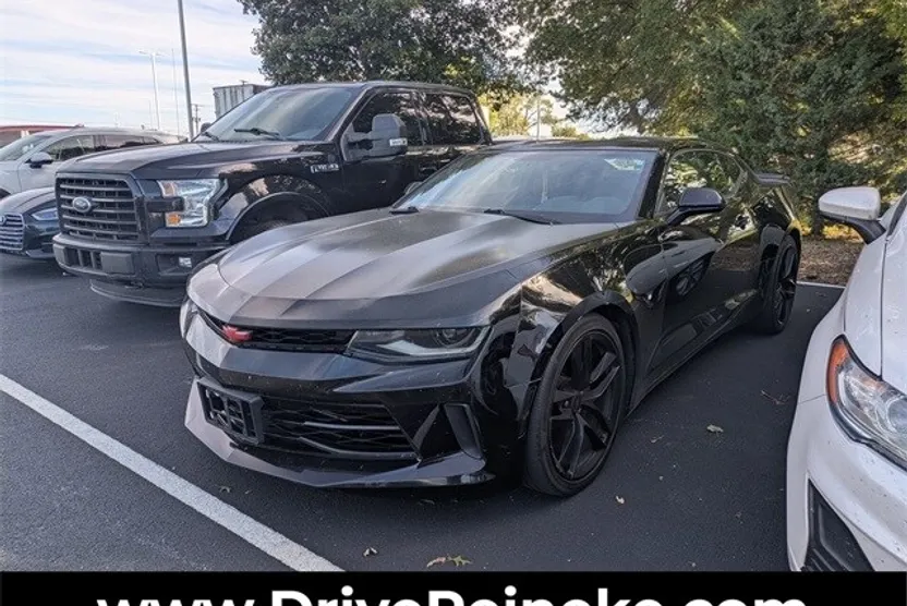 2017 Chevrolet Camaro 1LS photo 1