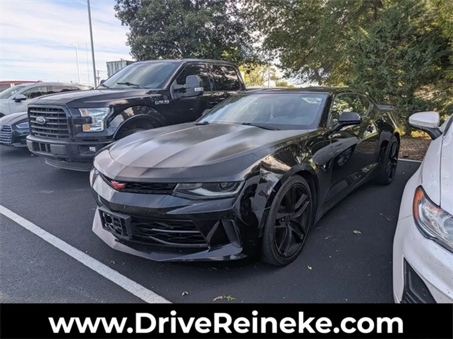 2017 Chevrolet Camaro 1LS photo 1