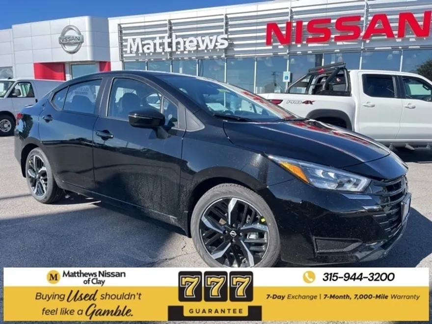 2025 Nissan Versa 1.6 SR photo 1