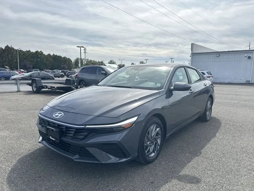 2024 Hyundai Elantra Hybrid Blue photo 1