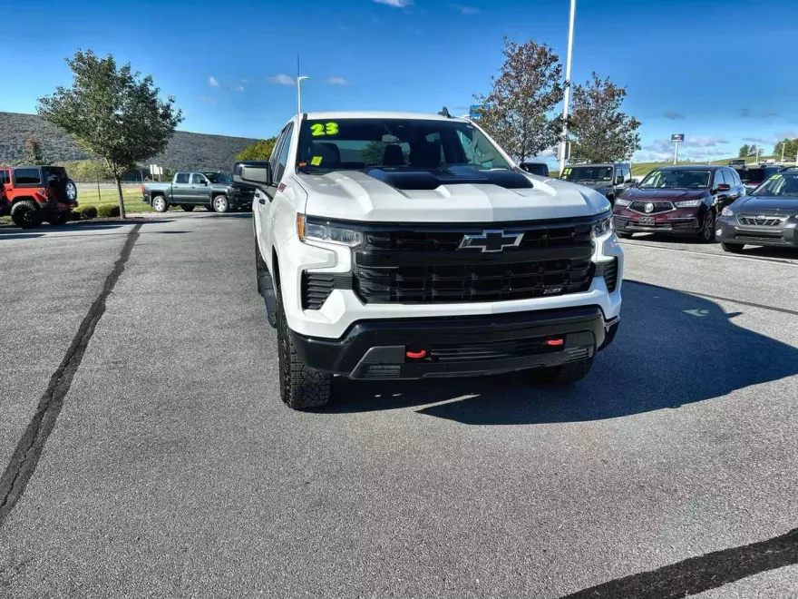 2023 Chevrolet Silverado 1500 LT Trail Boss photo 1