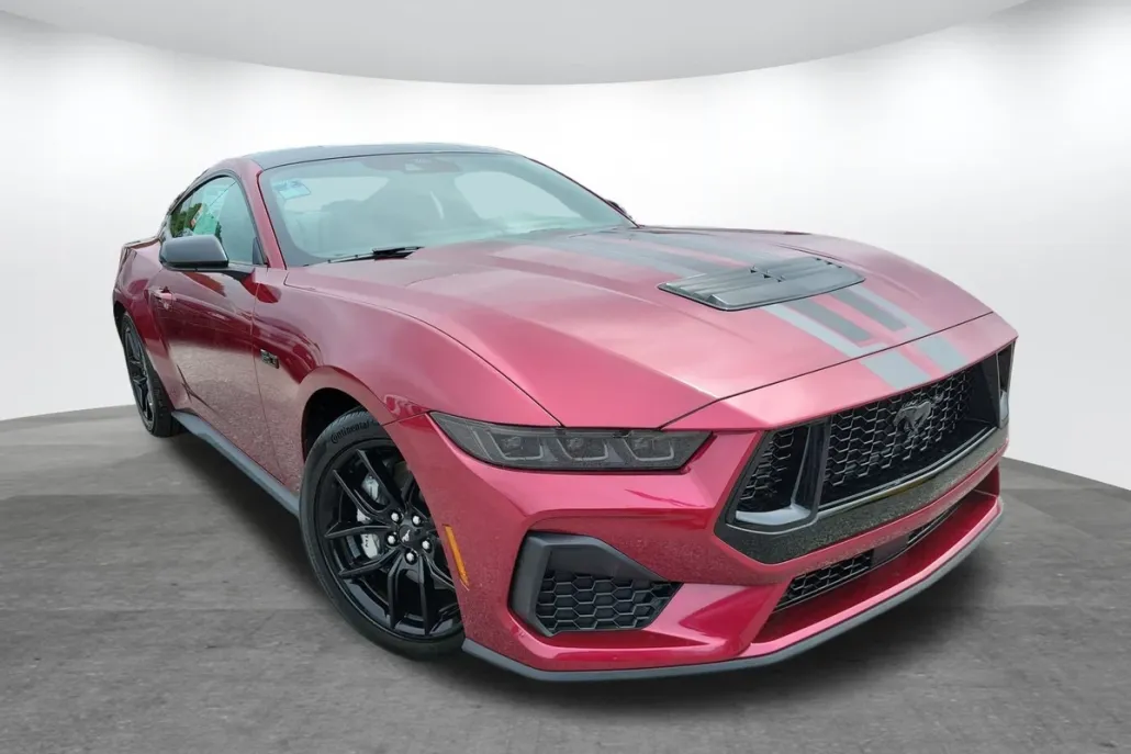 2025 Ford Mustang GT photo 1