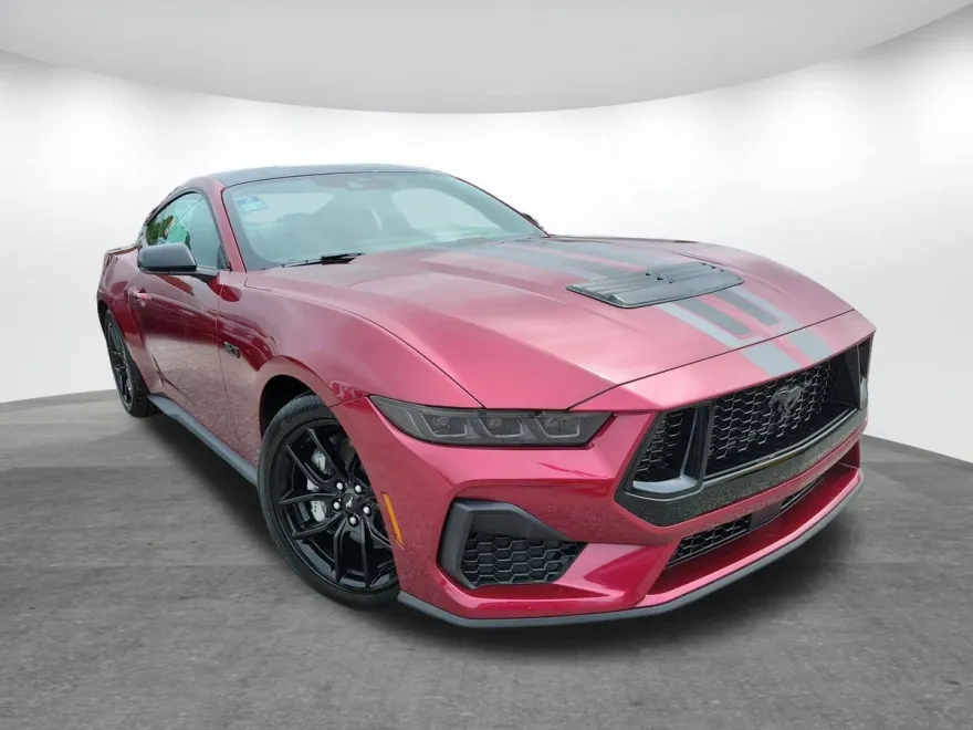 2025 Ford Mustang GT photo 1