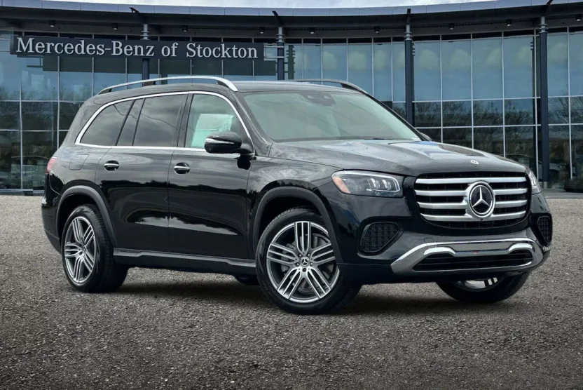 2025 Mercedes Benz GLS 450 4MATIC photo 1