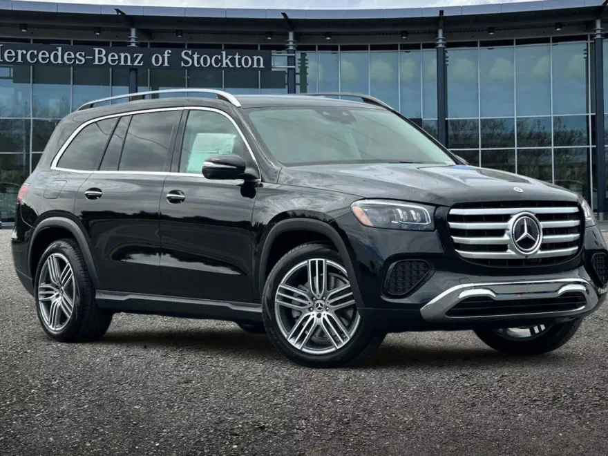 2025 Mercedes Benz GLS 450 4MATIC photo 1