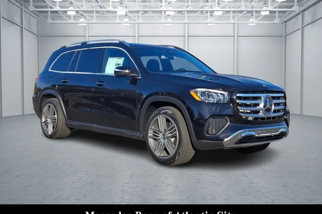 2025 Mercedes Benz GLS 450 4MATIC photo 1