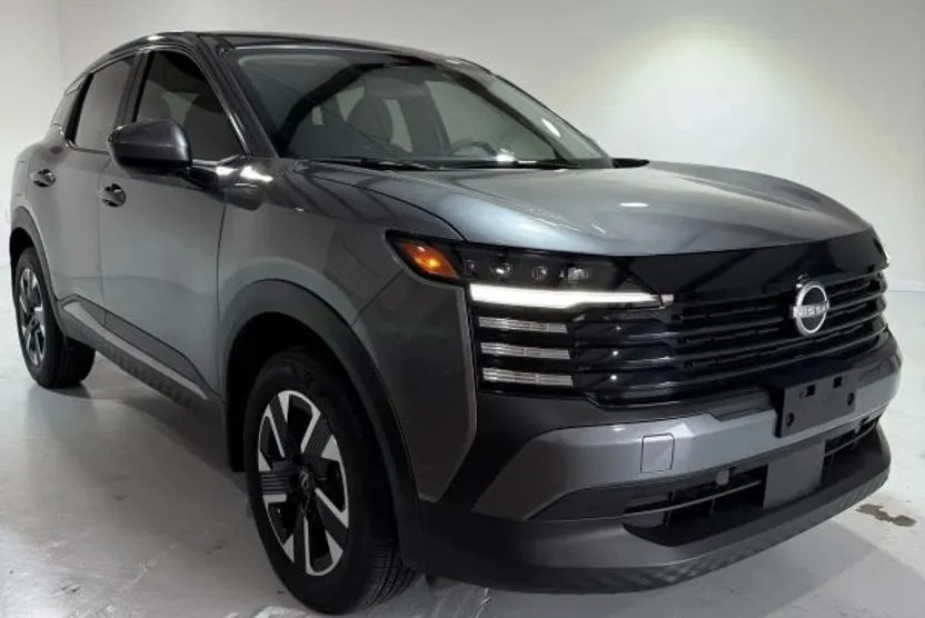 2025 Nissan Kicks SV photo 1