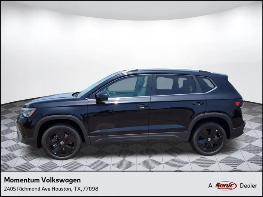 2025 Volkswagen Taos SE photo 1