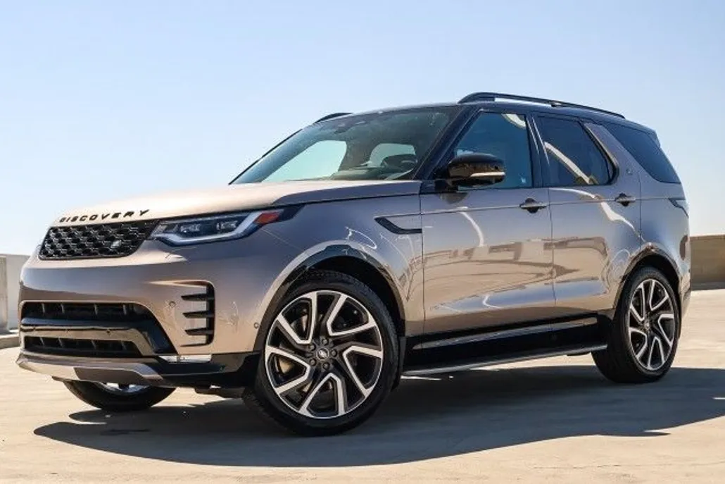 2025 Land Rover Discovery SE photo 1