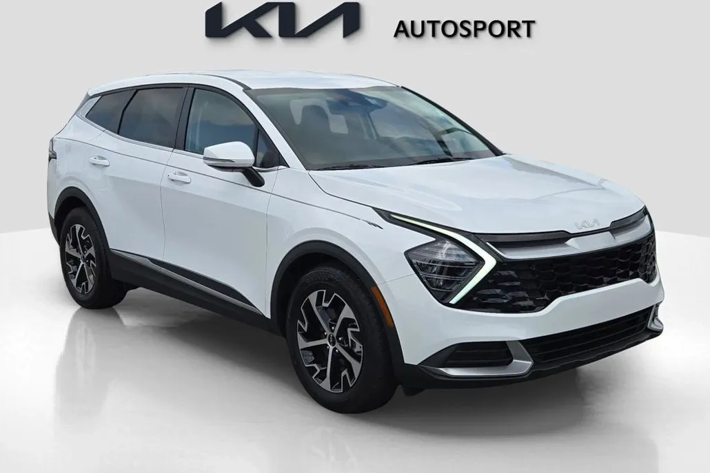 2024 Kia Sportage EX photo 1