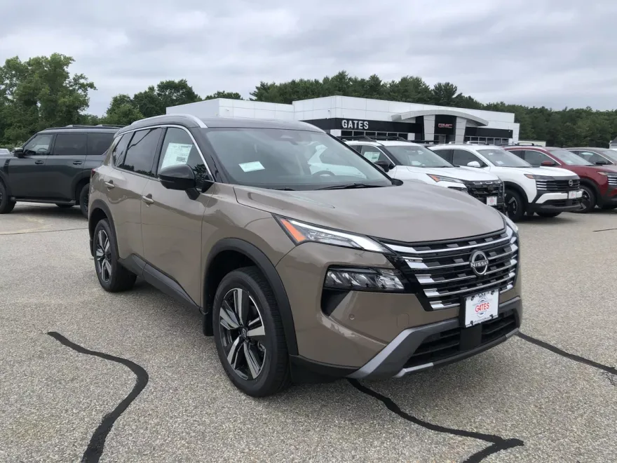 2025 Nissan Rogue SL photo 1