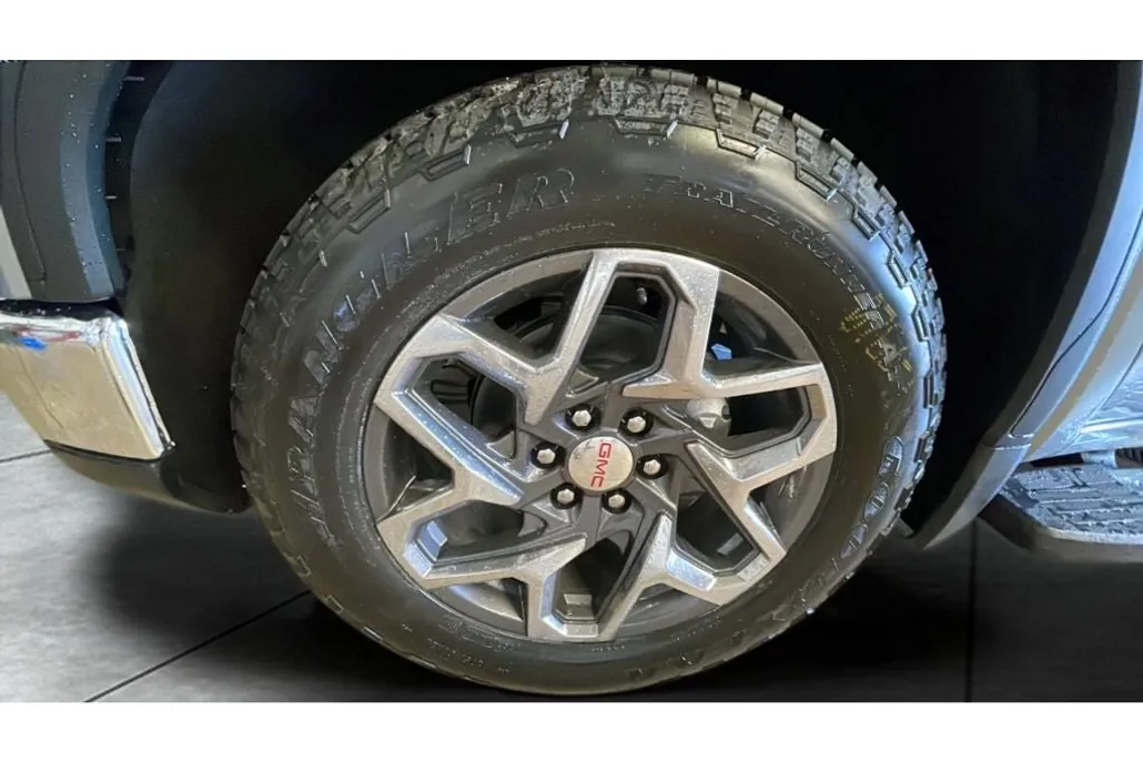 2026 Gmc Sierra 1500 SLT photo 1