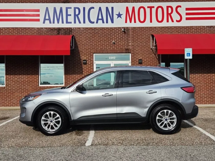 2022 Ford Escape SE photo 1