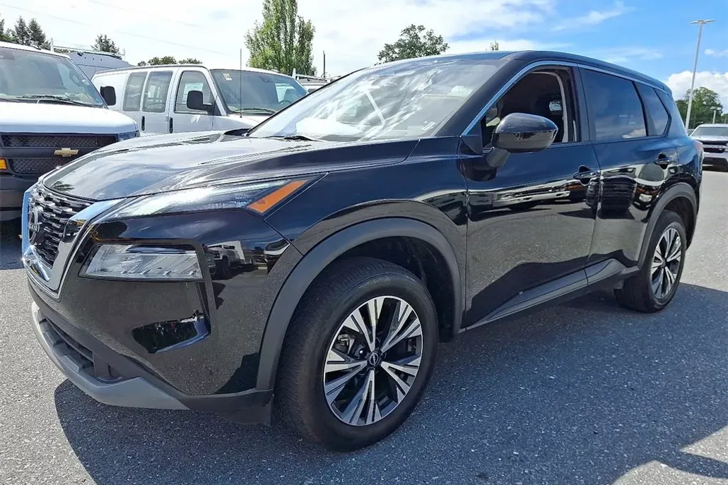 2023 Nissan Rogue SV photo 1