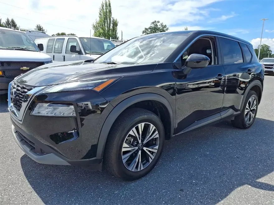 2023 Nissan Rogue SV photo 1