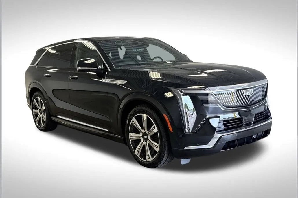 2025 Cadillac Escalade IQ Luxury photo 1