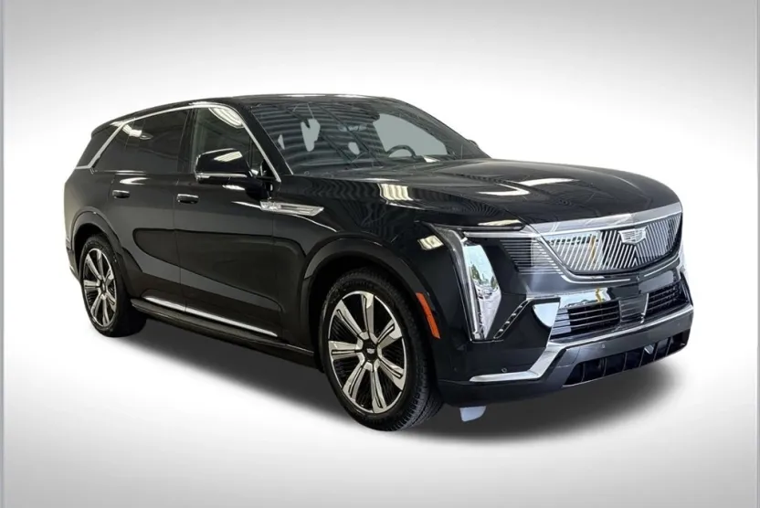 2025 Cadillac Escalade IQ Luxury photo 1
