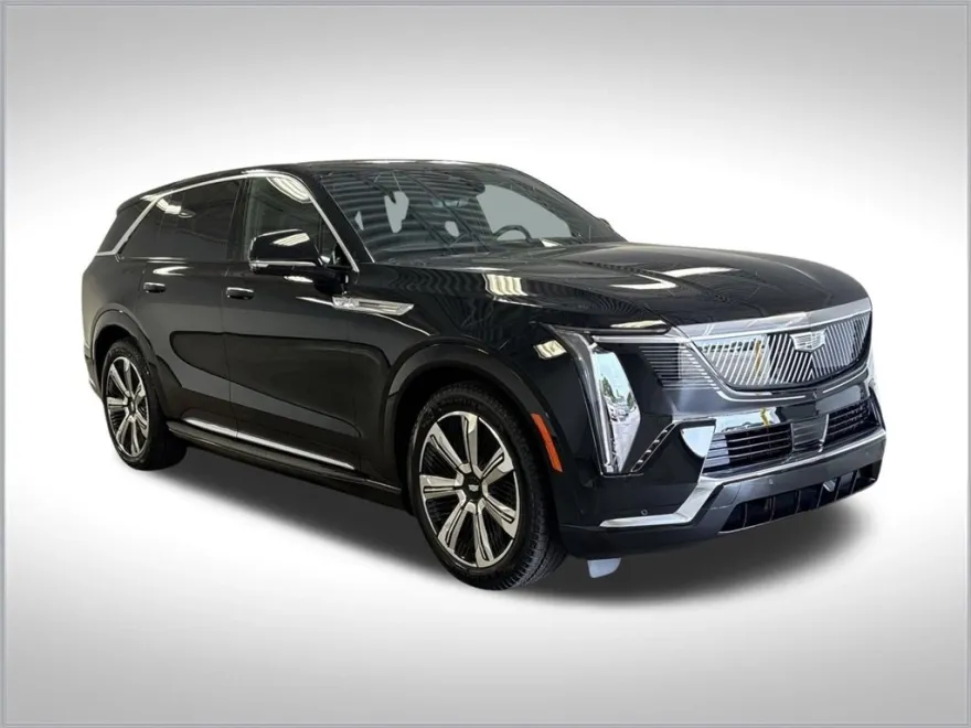 2025 Cadillac Escalade IQ Luxury photo 1