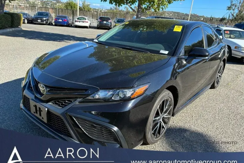 2024 Toyota Camry SE photo 1