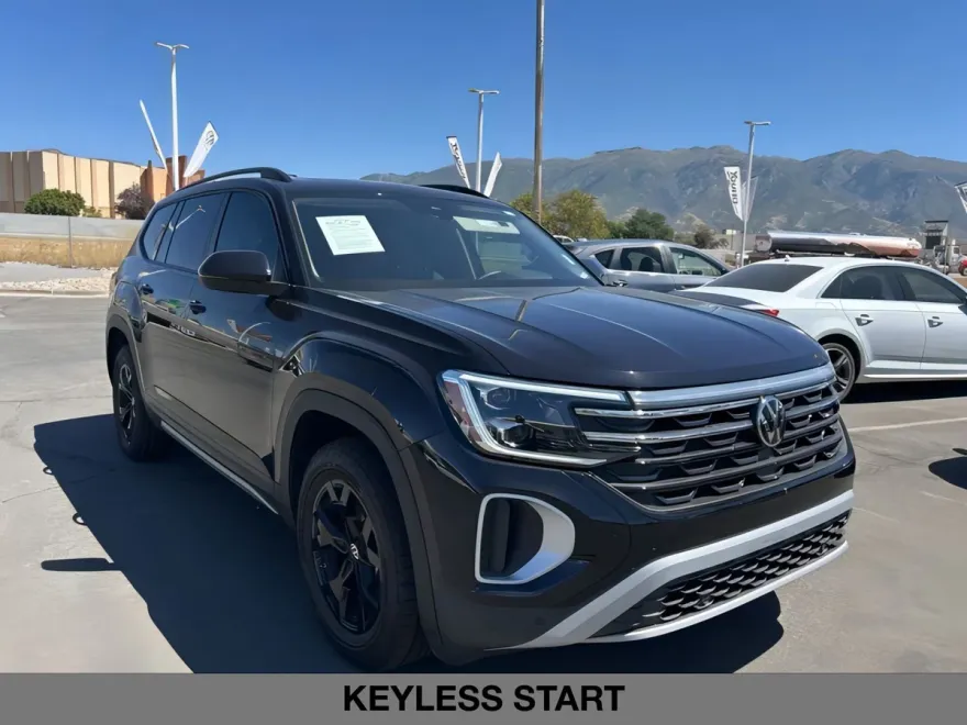 2024 Volkswagen Atlas Peak Edition SEL photo 1