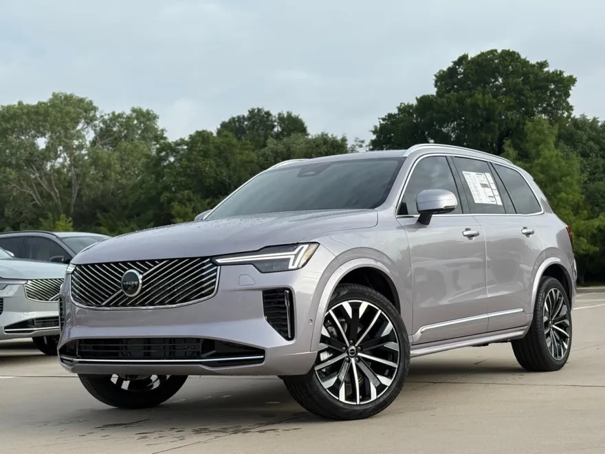 2026 Volvo XC90 Plus photo 1