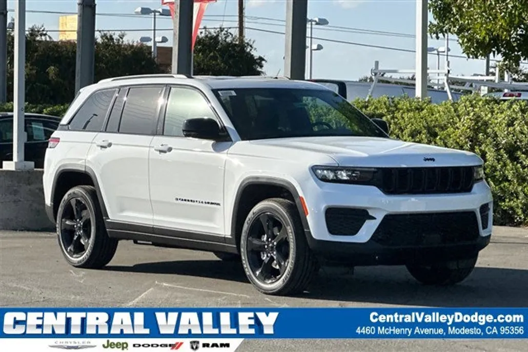 2025 Jeep Grand Cherokee Altitude X photo 1