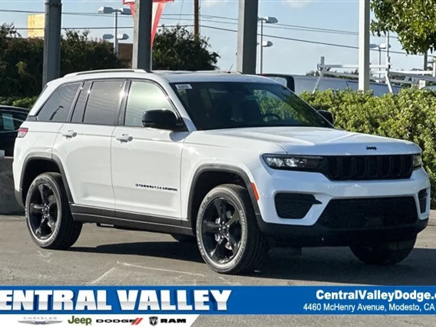 2025 Jeep Grand Cherokee Altitude X photo 1