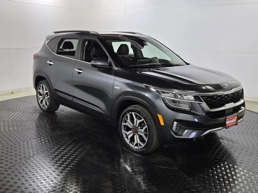 2021 Kia Seltos SX photo 1
