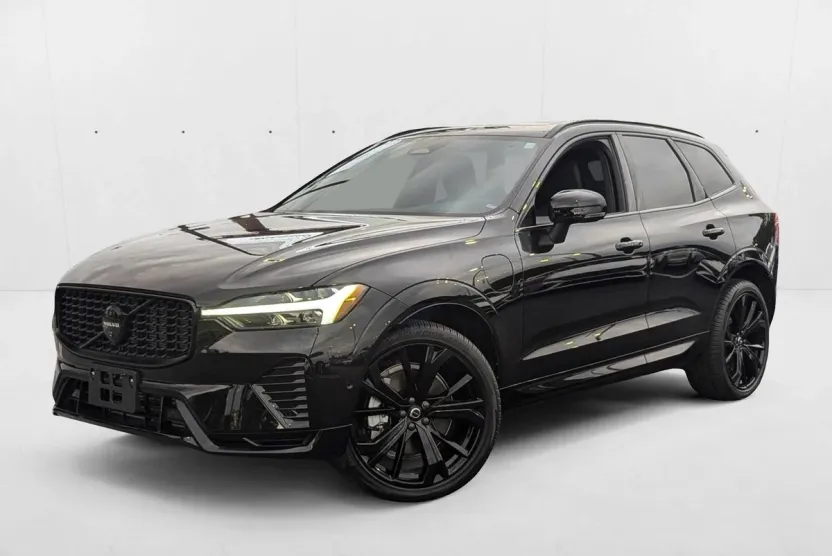 2024 Volvo XC60 Recharge Hybrid Ultimate Black Edition photo 1