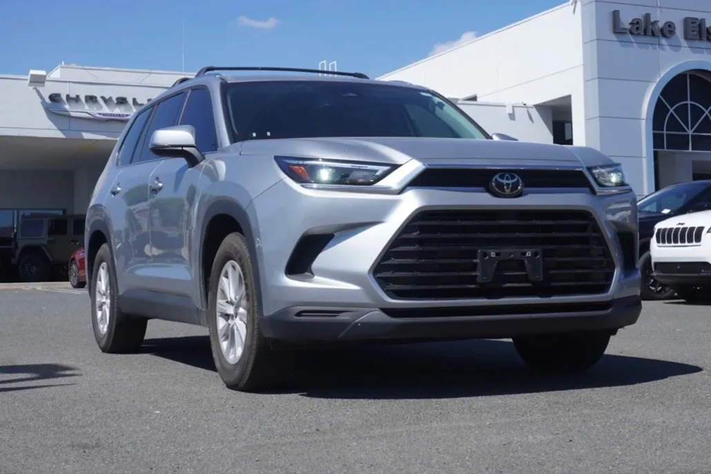 2024 Toyota Grand Highlander Hybrid XLE photo 1